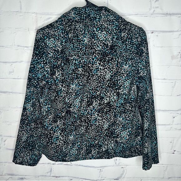 Christopher & Banks small button up top - Picture 4 of 5